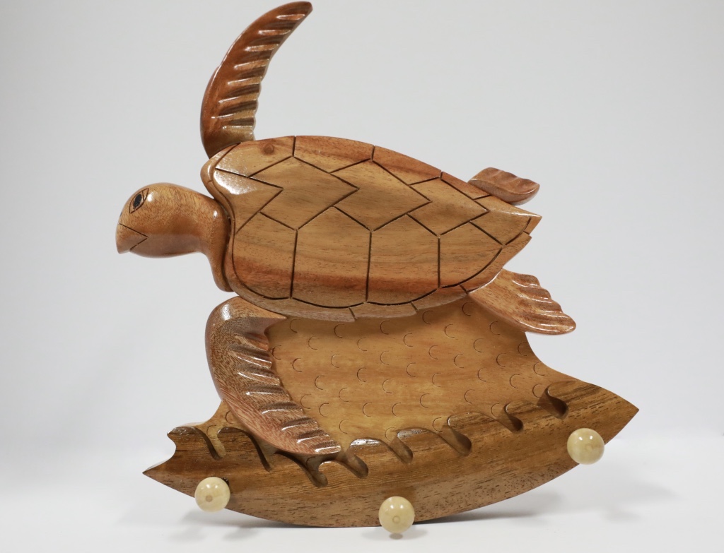 Wood turtle with 3 wood hook